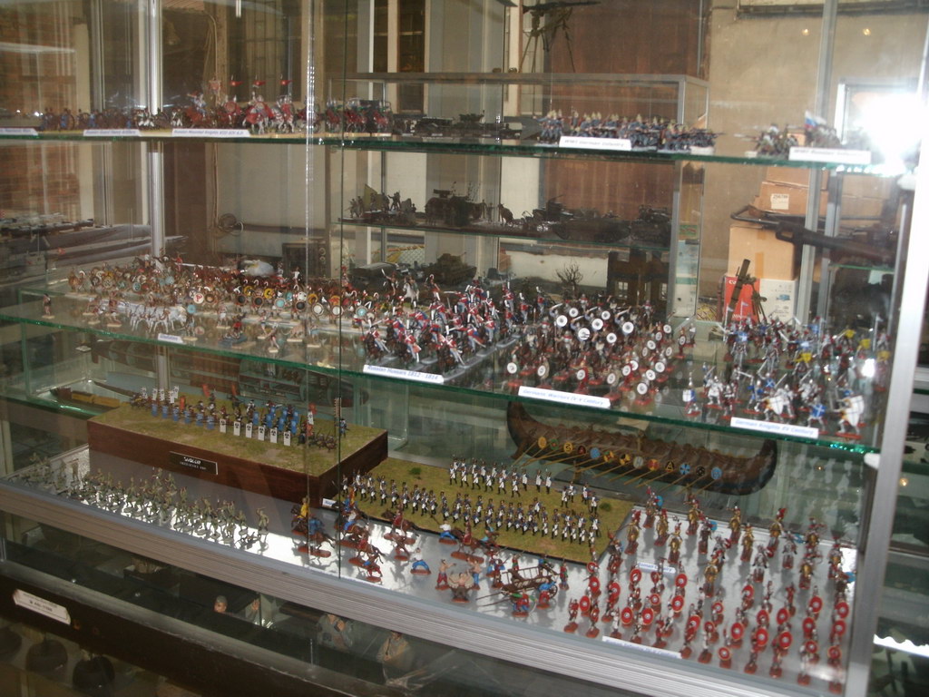 1_72figures-01.jpg