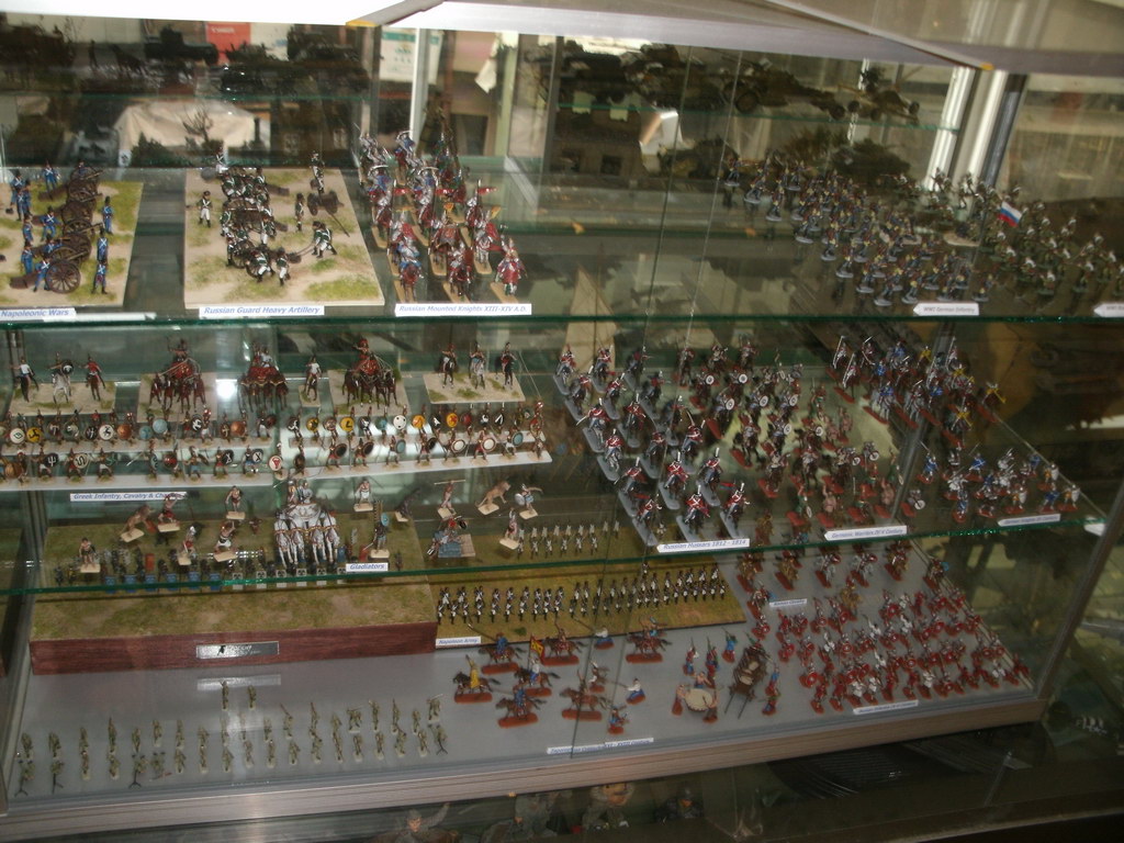 1_72figures-02.jpg