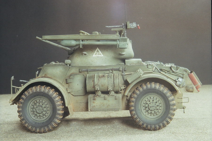 Late Equipped 60lb Rocket Launch # C Bronco 1/35 Canadian T17E1 Staghound Mk.I 